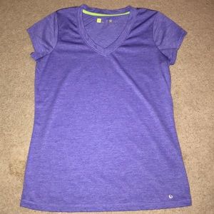 Xersion workout v- neck tee